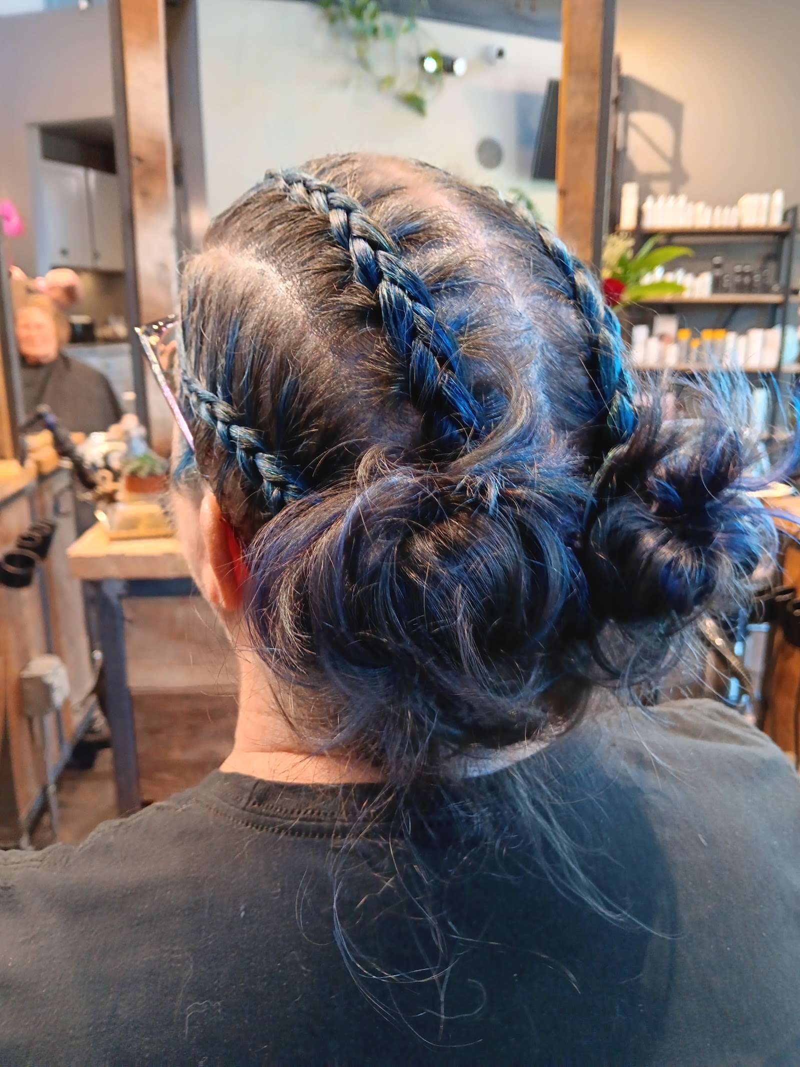 Capelli Salon and Spa nail photo 3